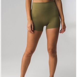 Balance Athletica Olive Cloud Shorts size XS